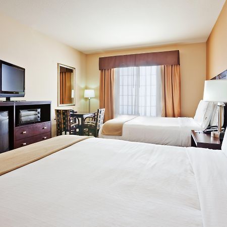 Holiday Inn Express & Suites Clovis By Ihg Luaran gambar